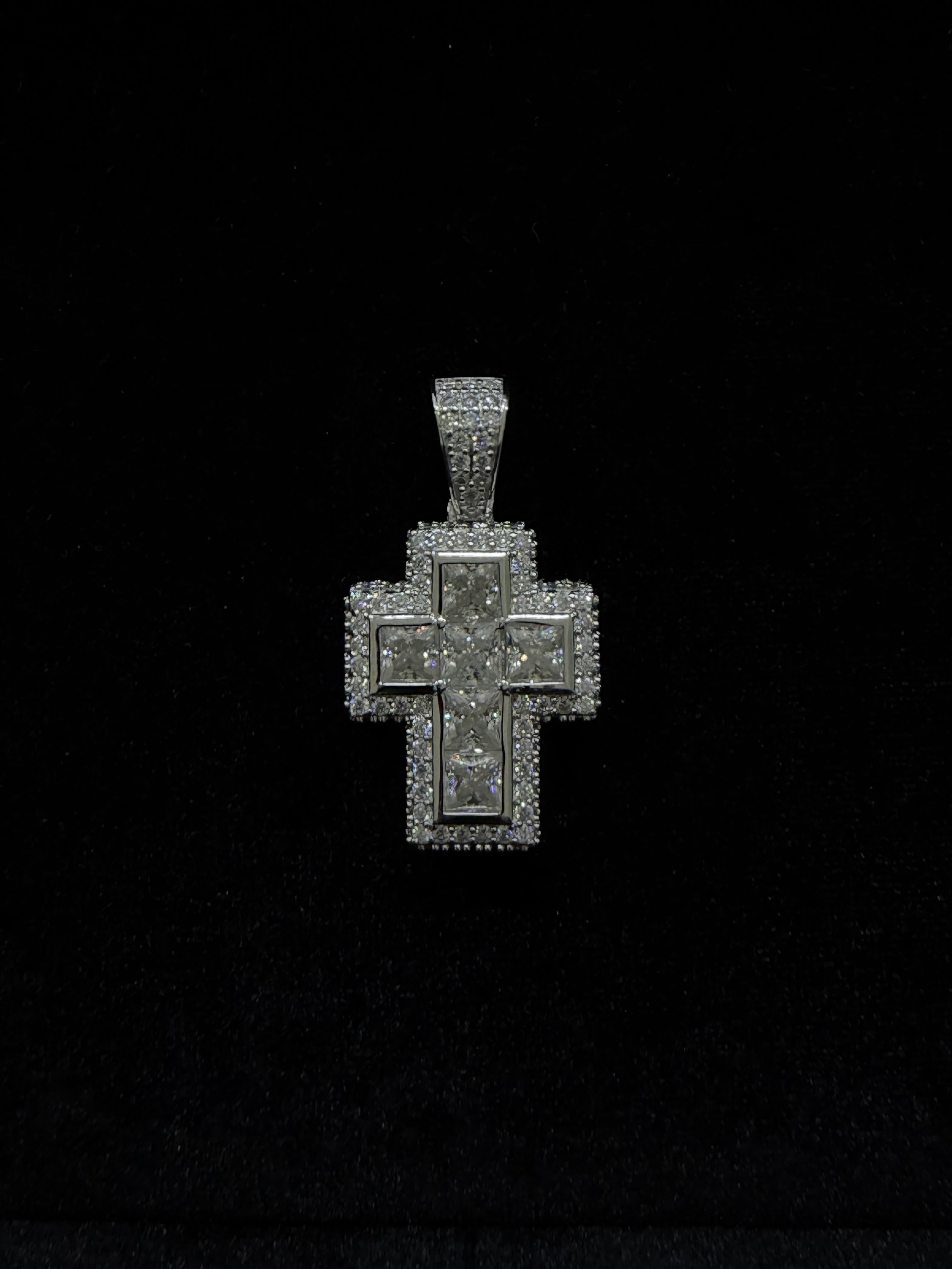 Princess Cross Pendant (프린세스 크로스 펜던트)