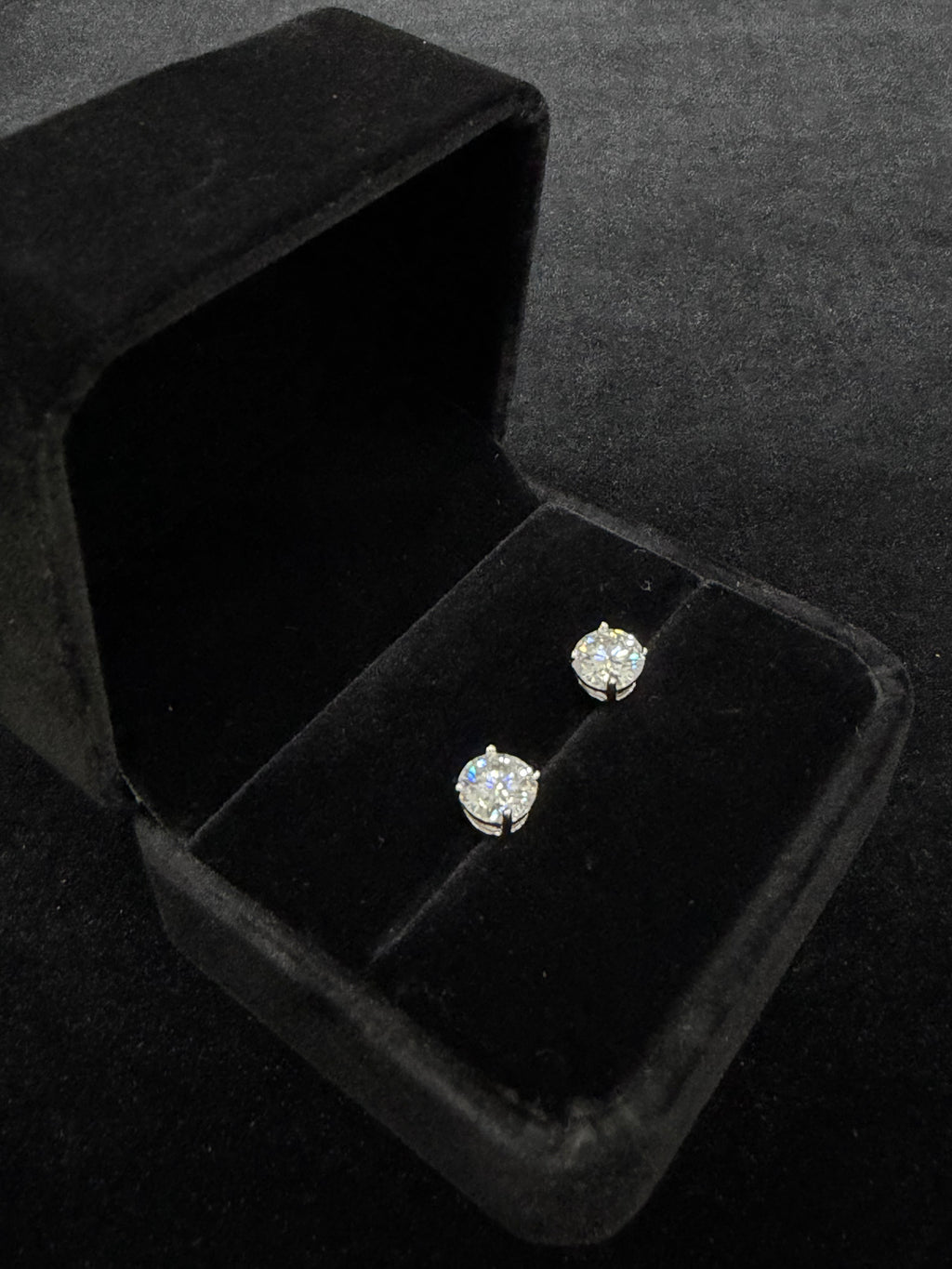 2CT Stud Earrings (스터드 이어링)