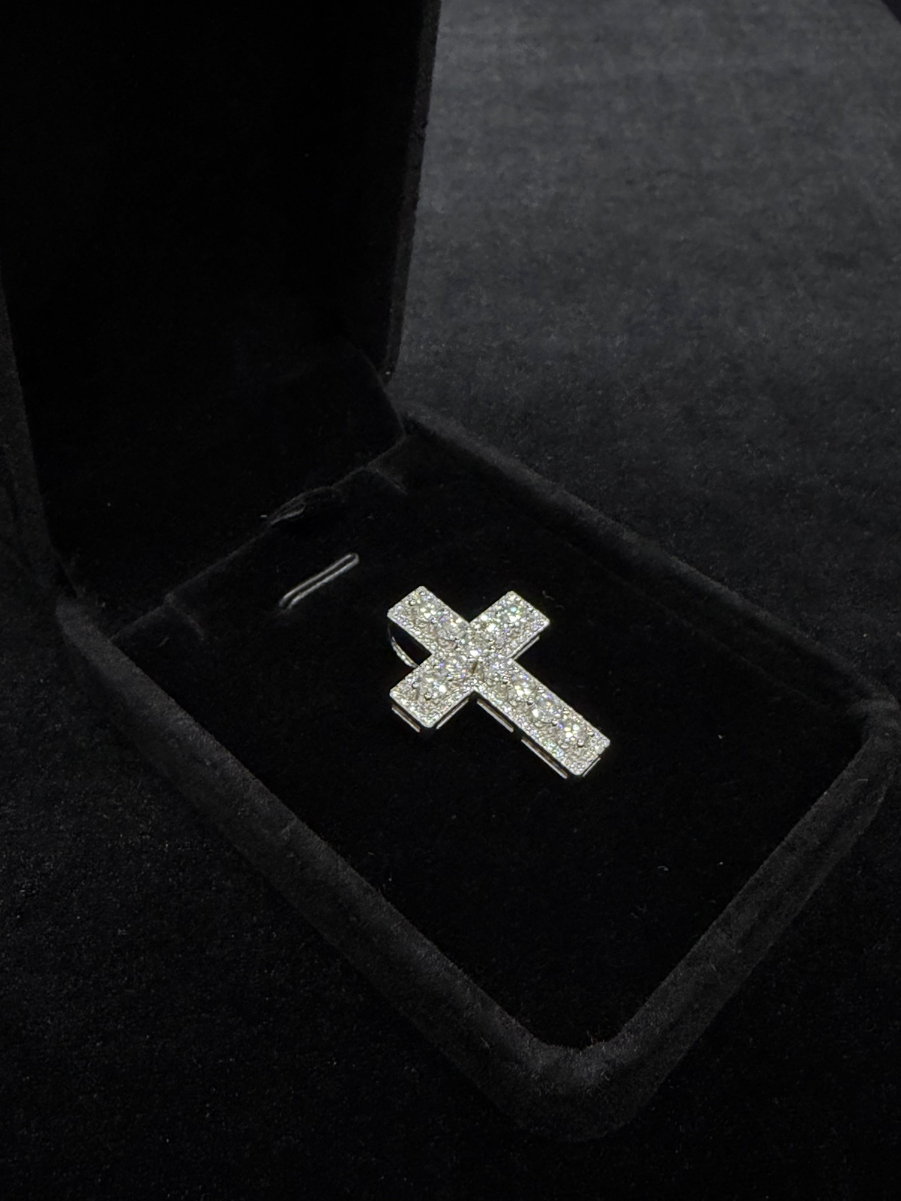 Cross Pendant (크로스 펜던트)