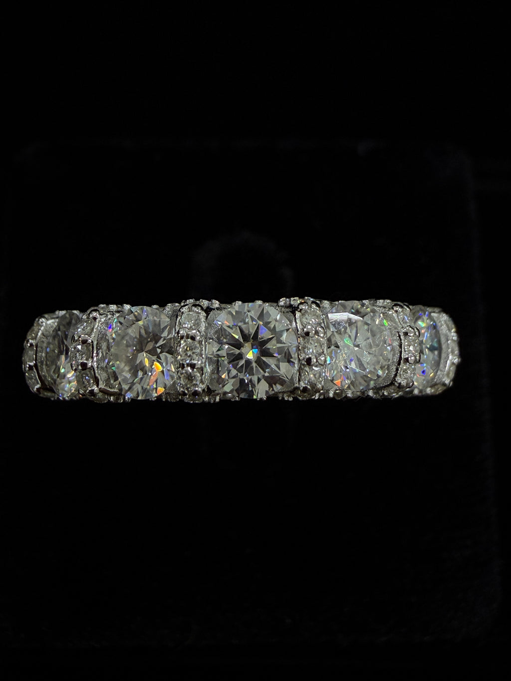 Full iced Eternity Ring (이터니티 링)