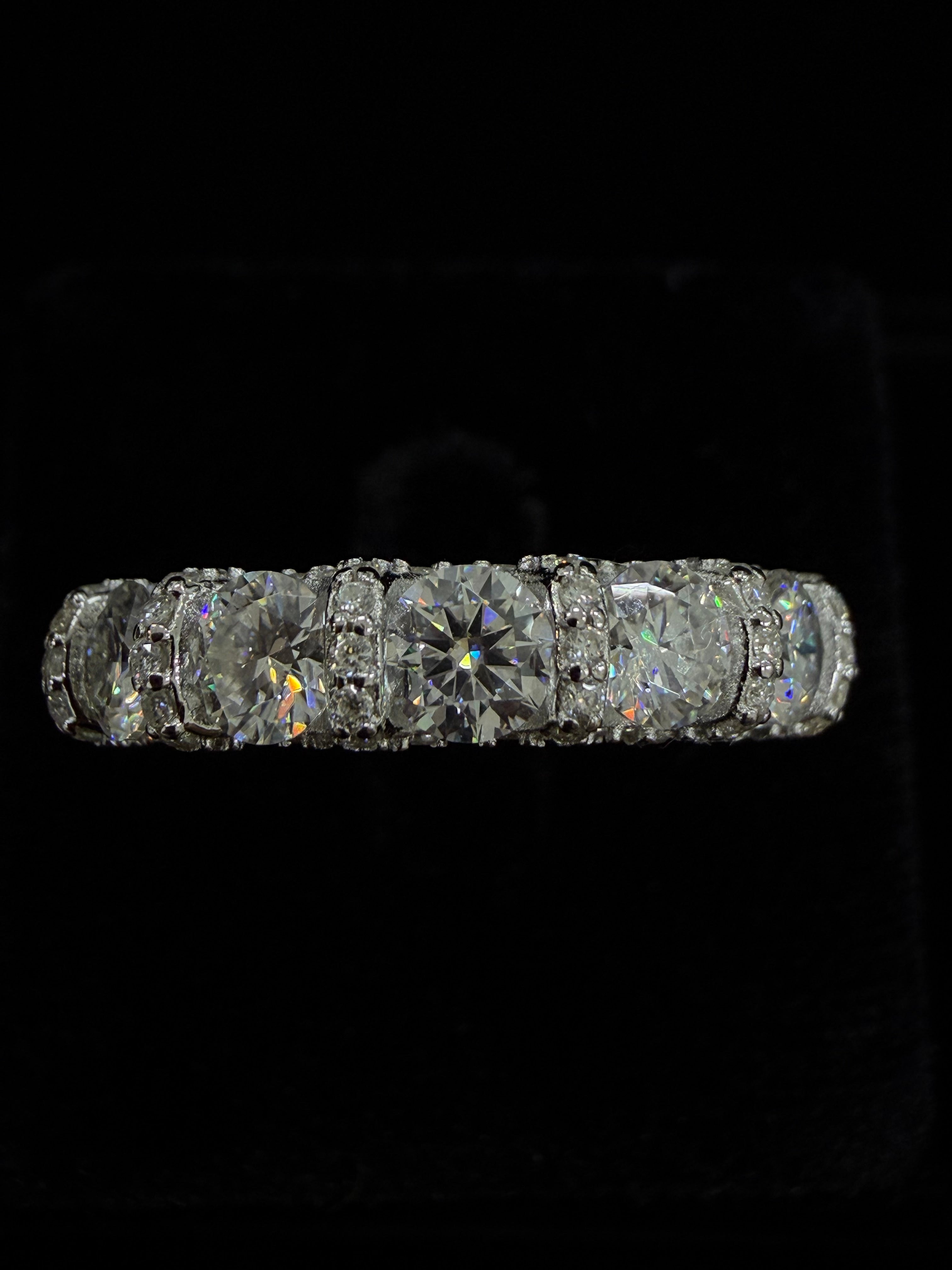 Full iced Eternity Ring (이터니티 링)