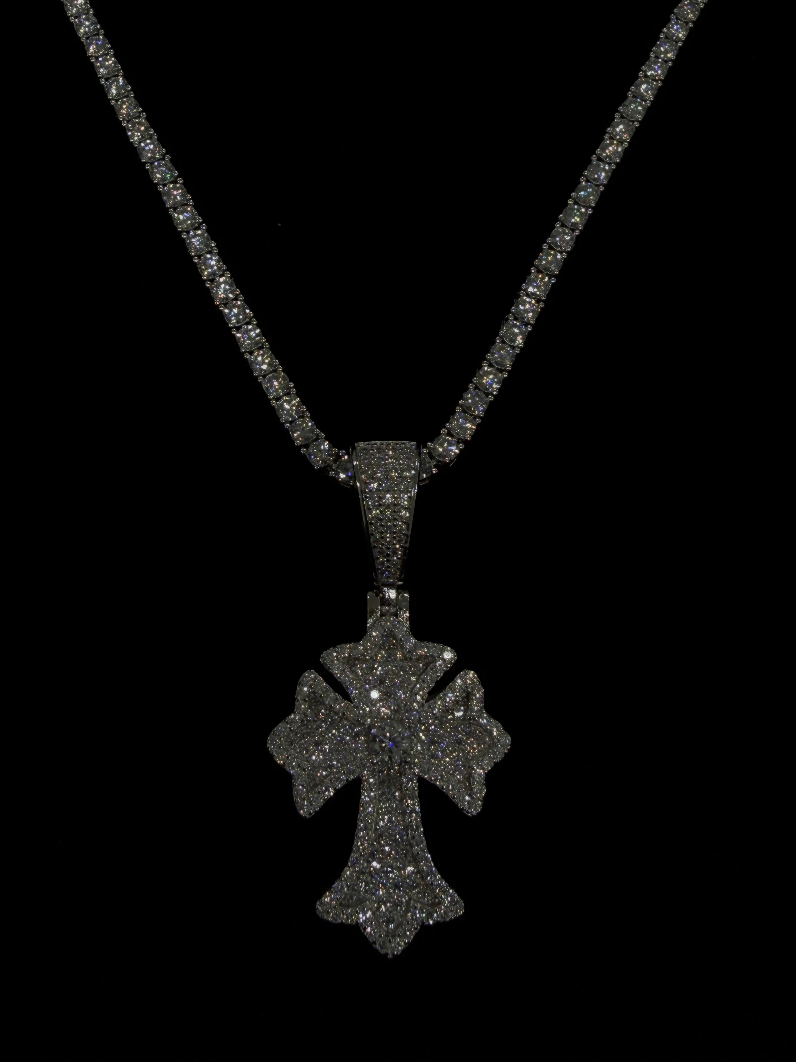 Center Stone Cross Pendant (센터 스톤 크로스 펜던트)
