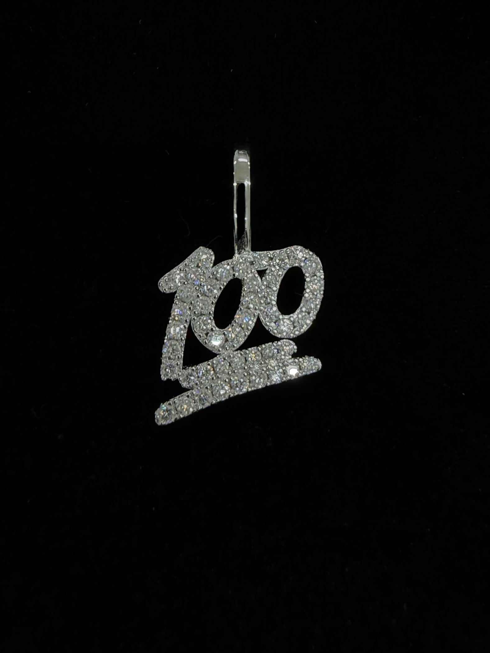 100 Pendant (100 펜던트)