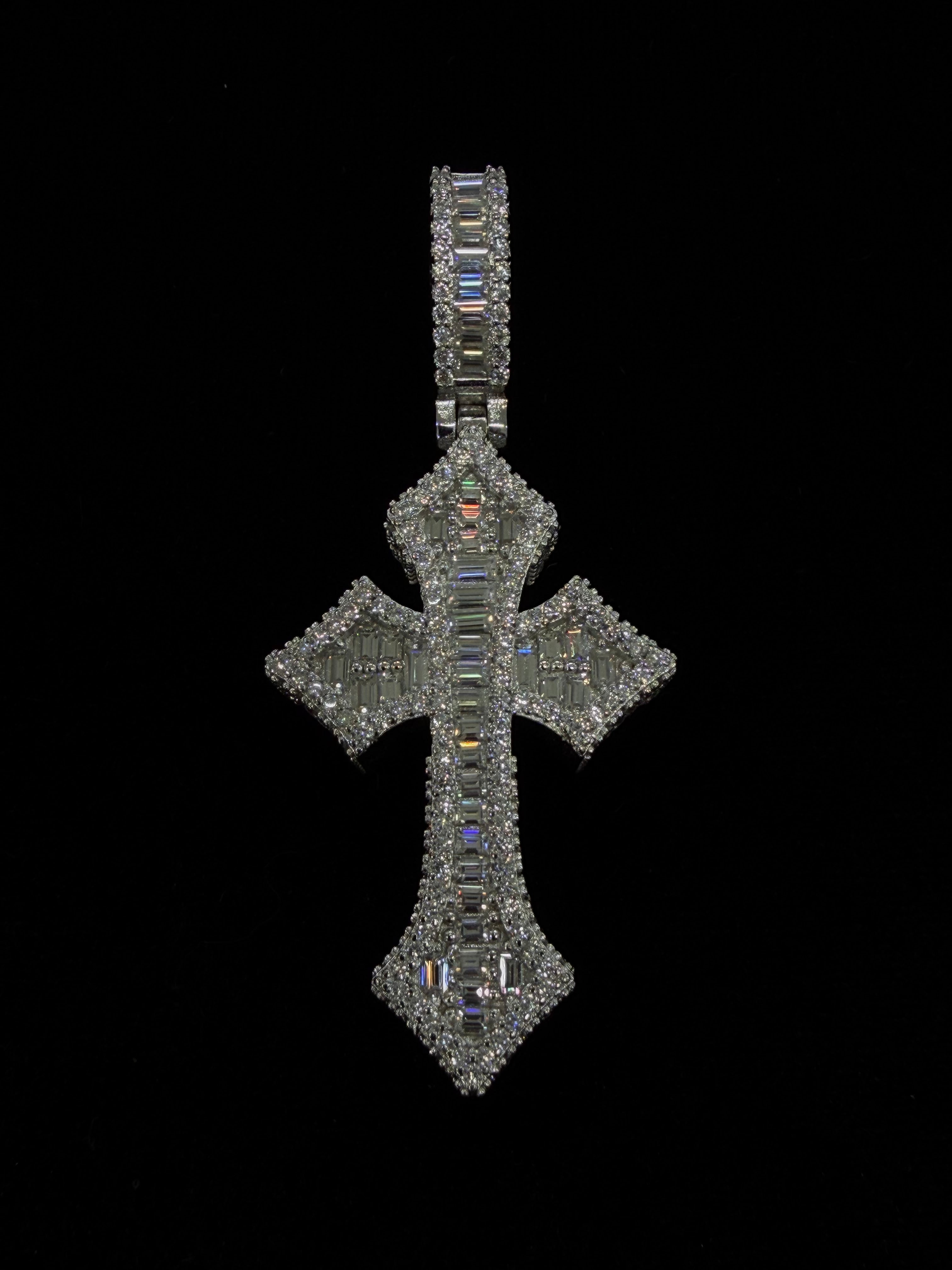 Sword Cross Pendant (소드 크로스 펜던트)