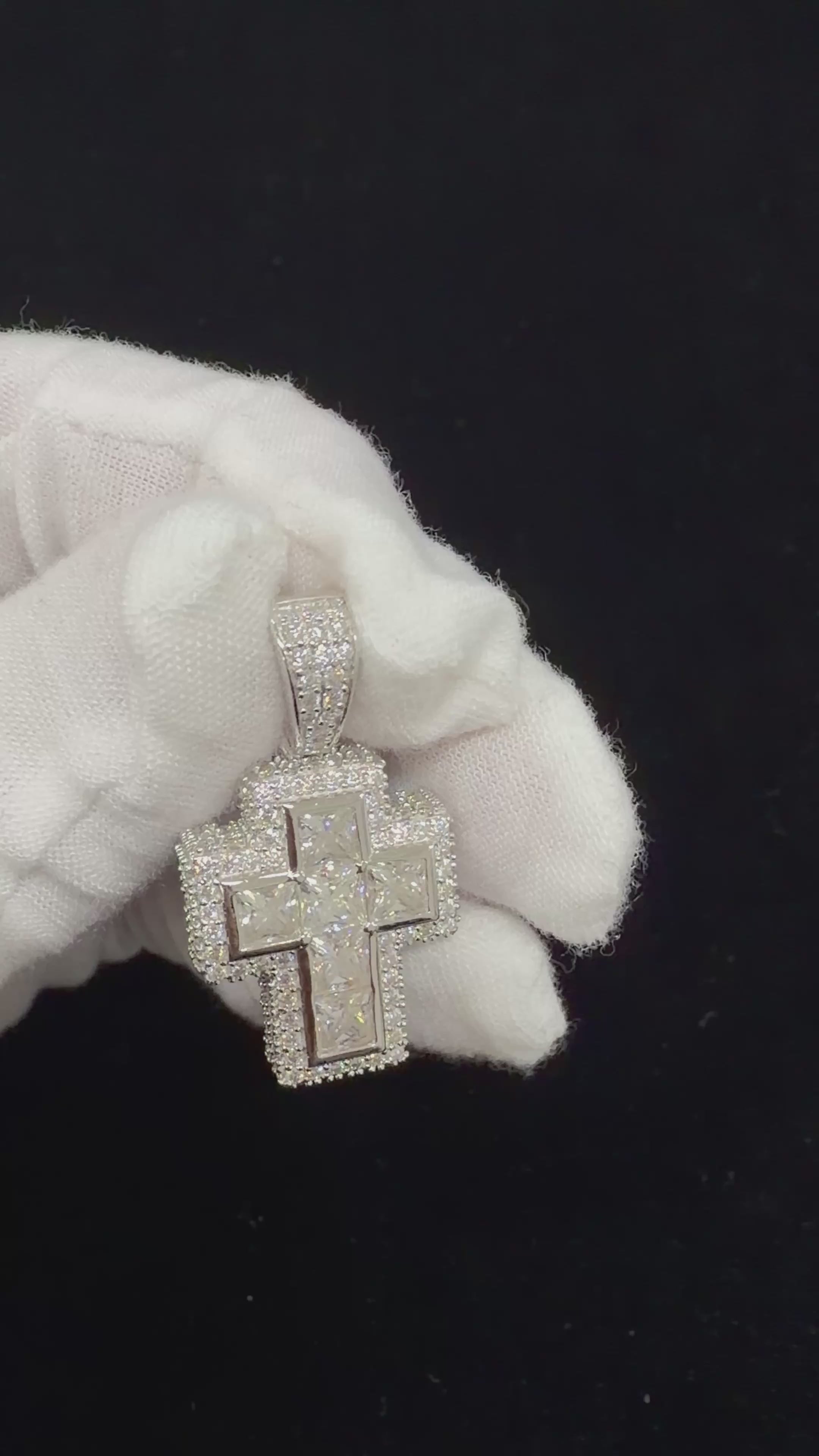 Princess Cross Pendant (프린세스 크로스 펜던트)